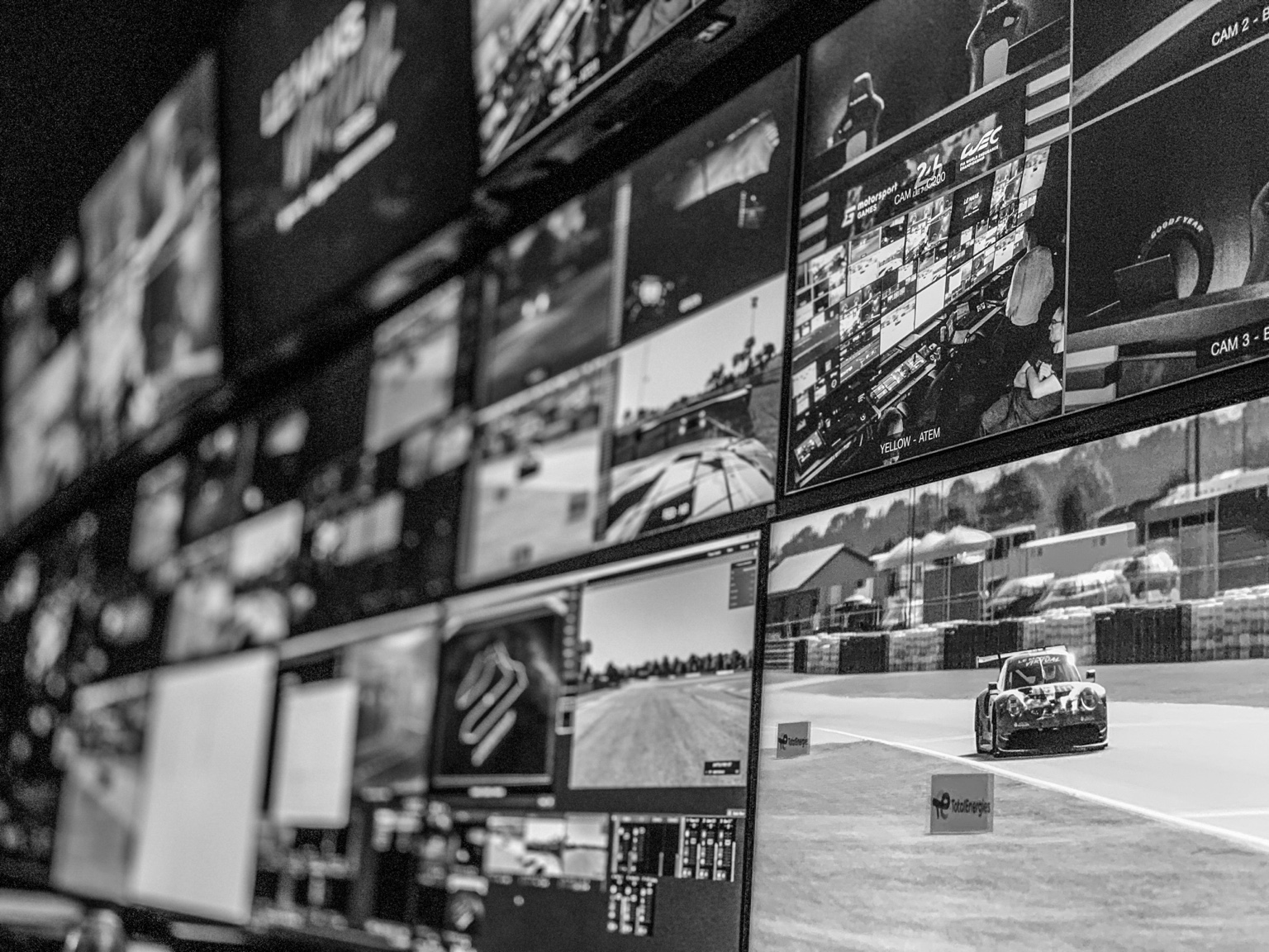Broadcast monitoring wall